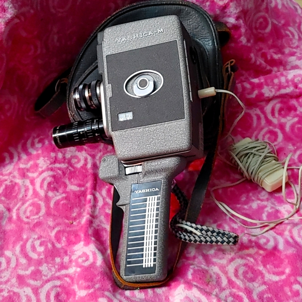 QUICK SALE 8m movie camera